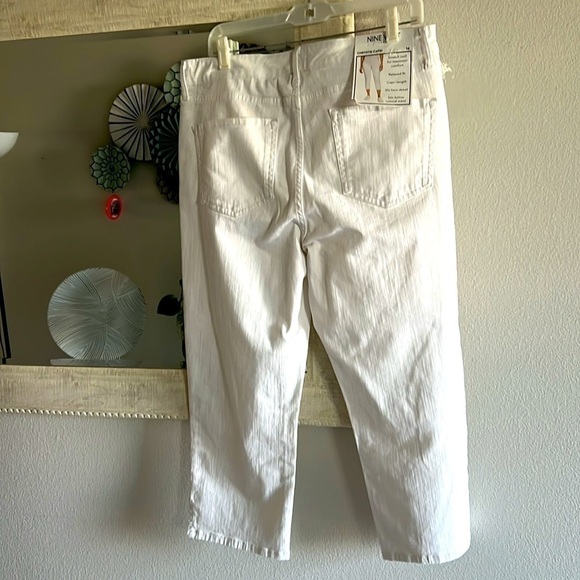 Nine West Women’s White stretch twill Chrystie Capri with slit side hem. Size 14 - Picture 2 of 16